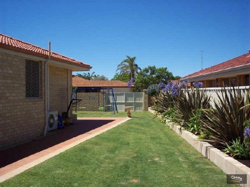 23 Canterbury Terrace, Meadow Springs WA 6210