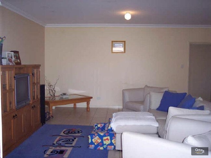 23 Canterbury Terrace, Meadow Springs WA 6210