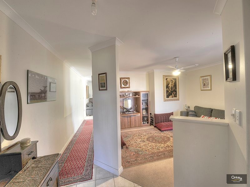 72  Floribunda Avenue, Halls Head WA 6210