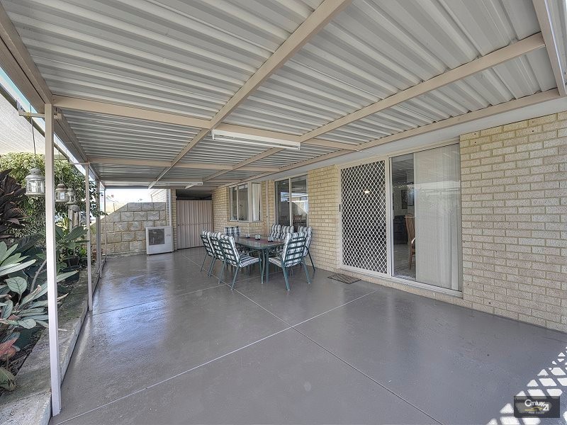 72  Floribunda Avenue, Halls Head WA 6210