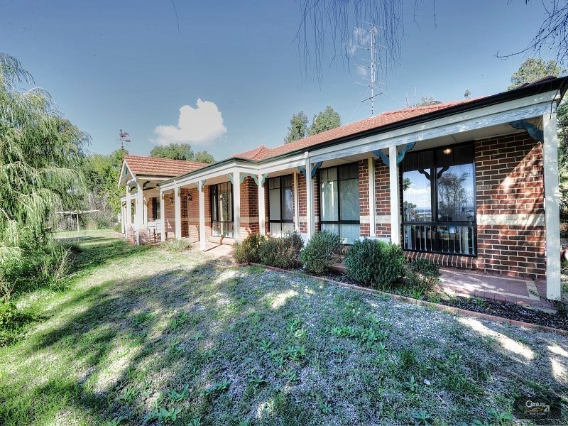 540  Southern Estuary Road, Lake Clifton WA 6215