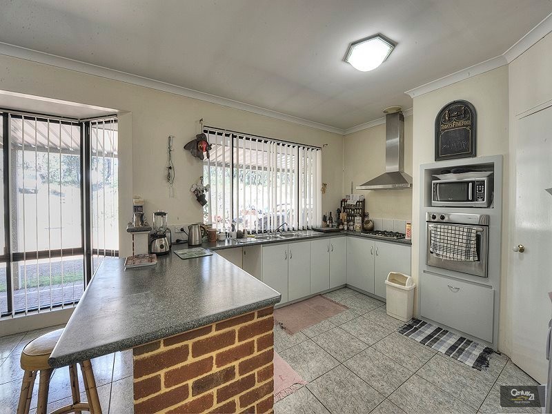 540  Southern Estuary Road, Lake Clifton WA 6215