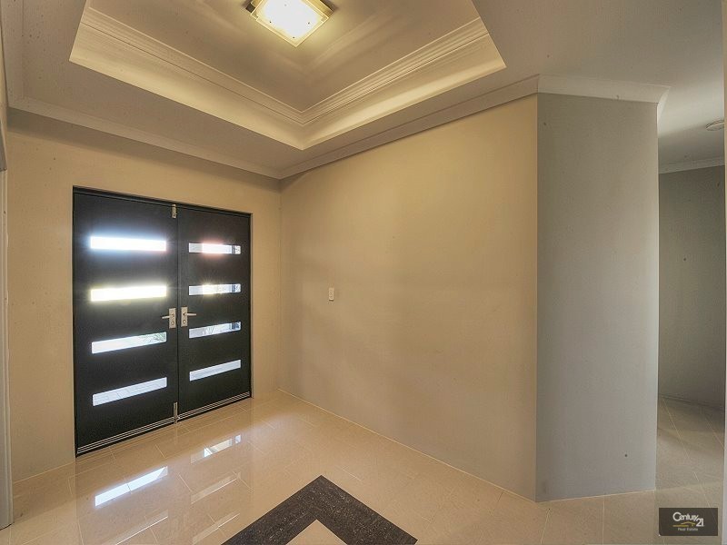 15 Lady Stirling Parade, Madora Bay WA 6210