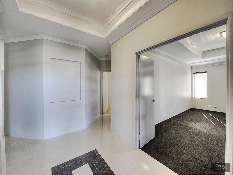 15 Lady Stirling Parade, Madora Bay WA 6210