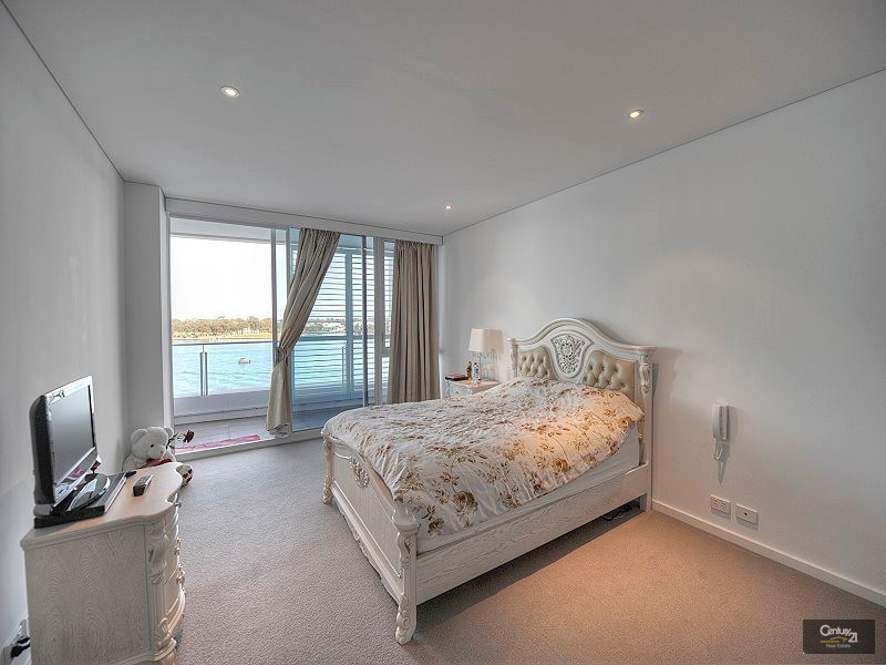 403/5 Marco Polo Drive, Mandurah WA 6210