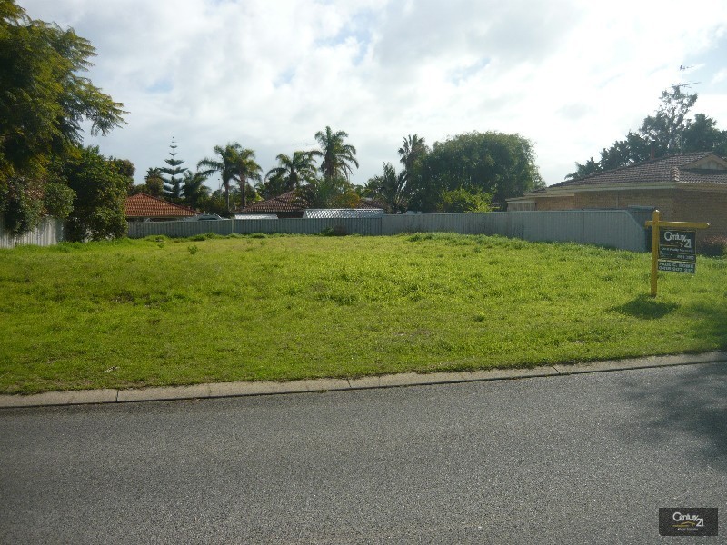 56 Oakmont Avenue, Meadow Springs WA 6210