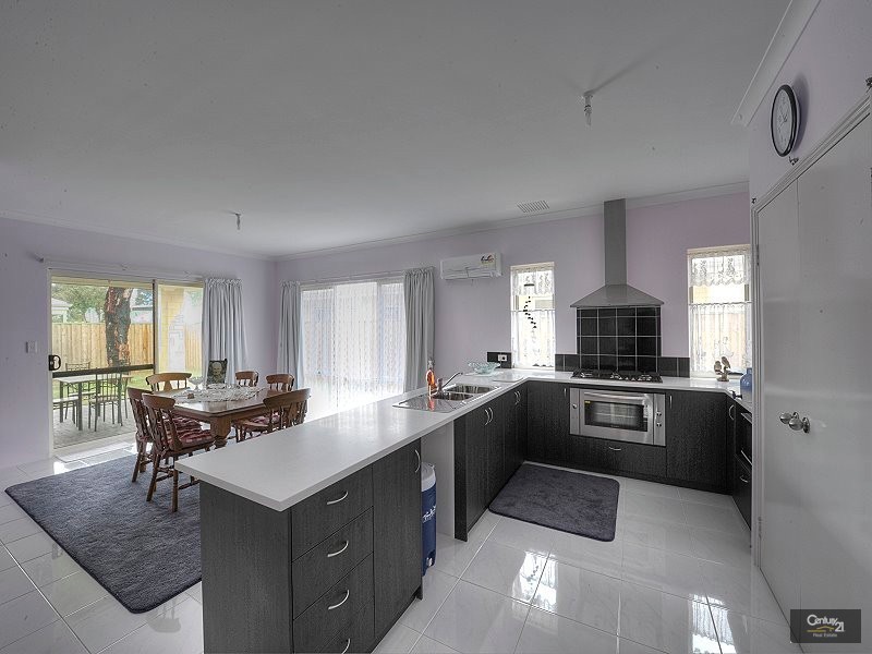 8 Bronzewing Court, Erskine WA 6210