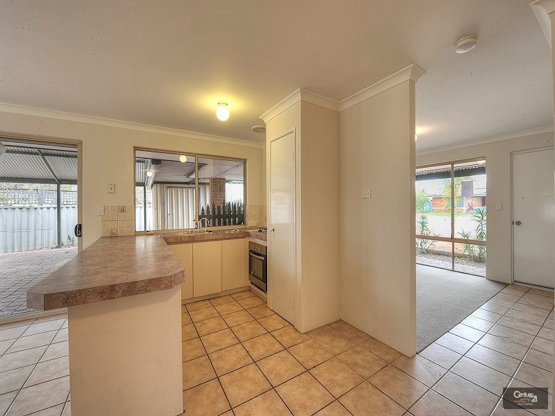 3 Scrubbird Court, Greenfields WA 6210