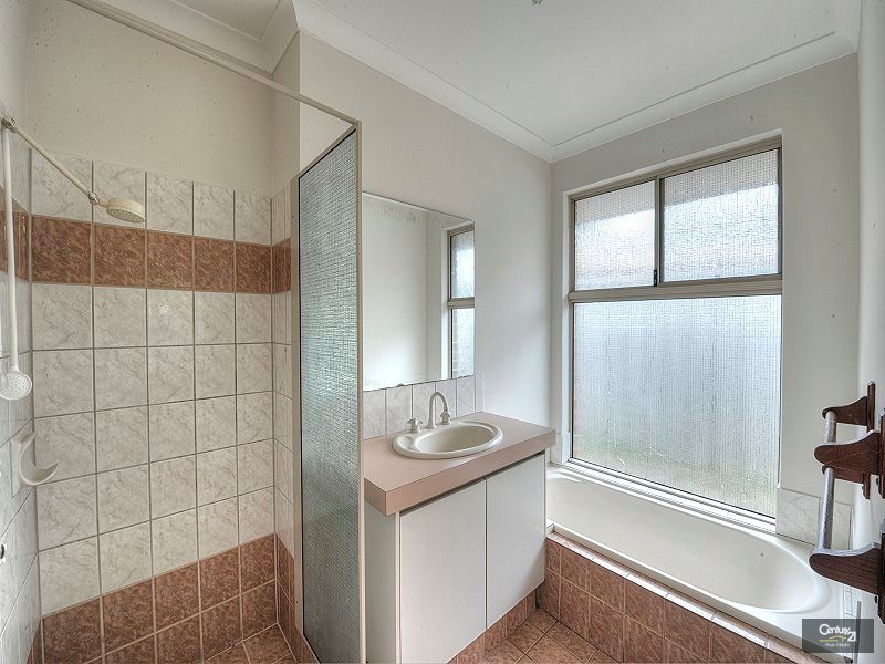 3 Scrubbird Court, Greenfields WA 6210