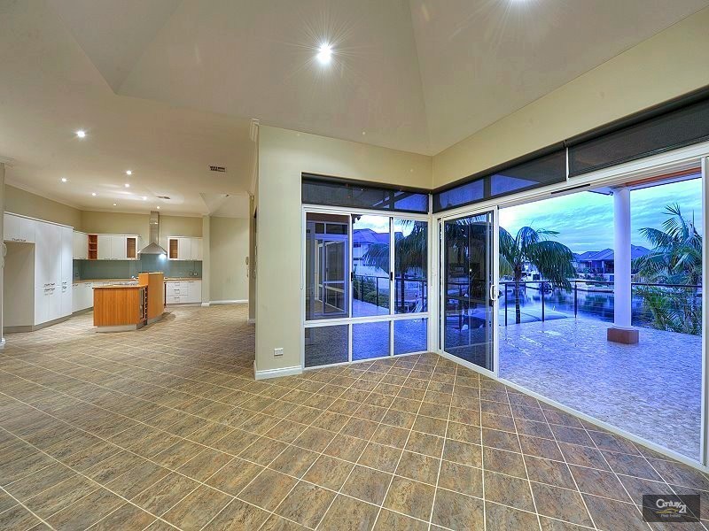 48 Brindabella Crescent, Halls Head WA 6210