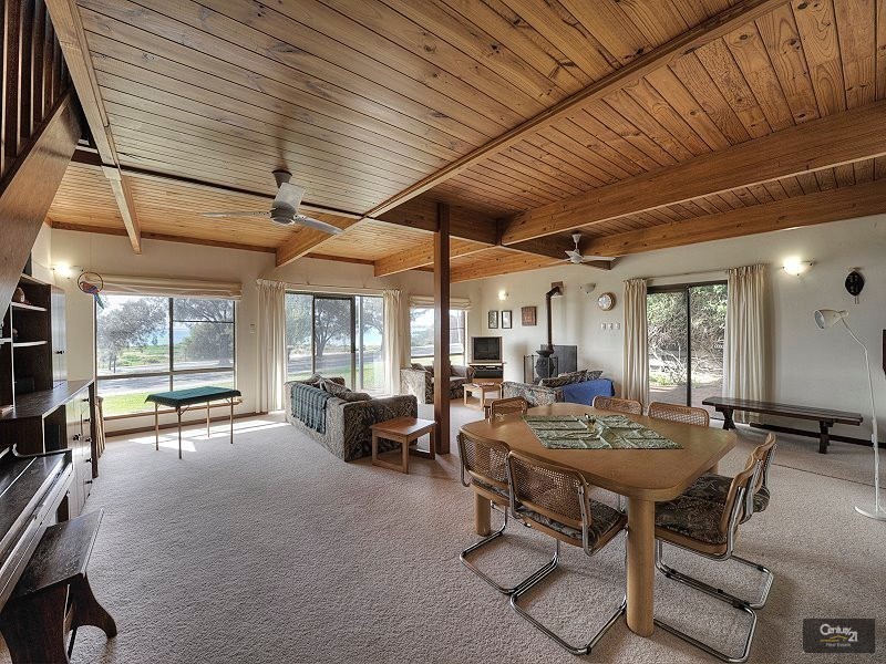 5A Halls Head Parade, Halls Head WA 6210