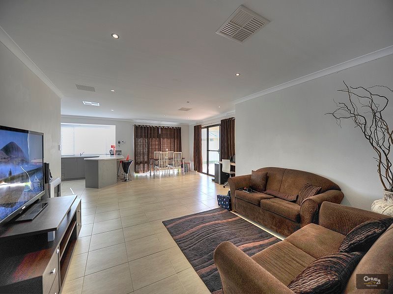 6 Tambellup Drive, Dawesville WA 6211