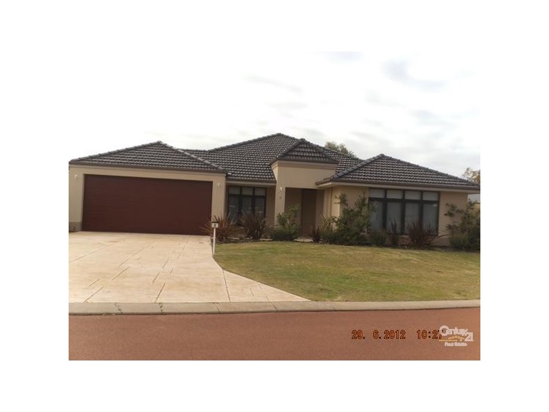 8 Myalla Pass LAKELANDS, Mandurah WA 6210