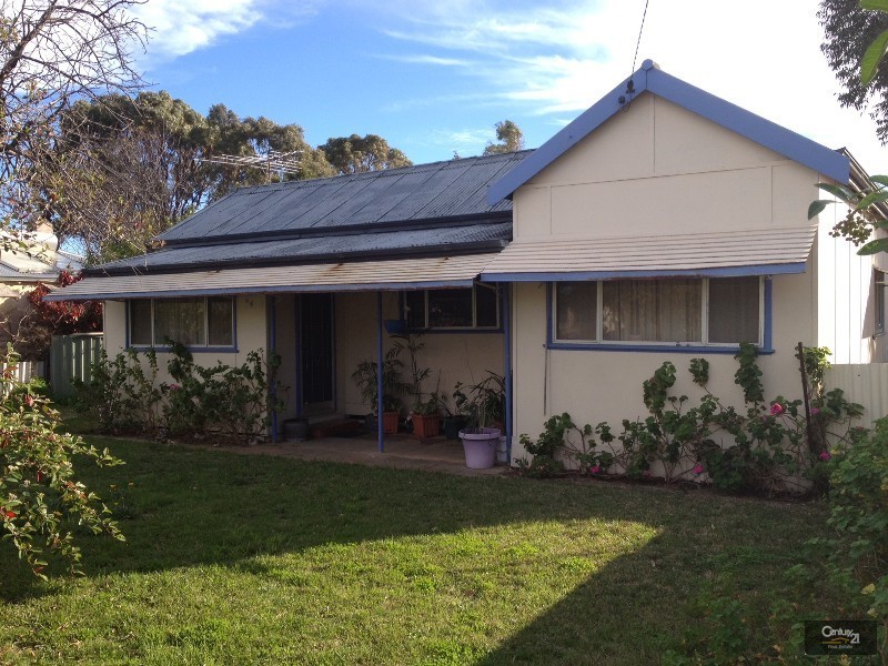 64 Forrest Street, Mandurah WA 6210