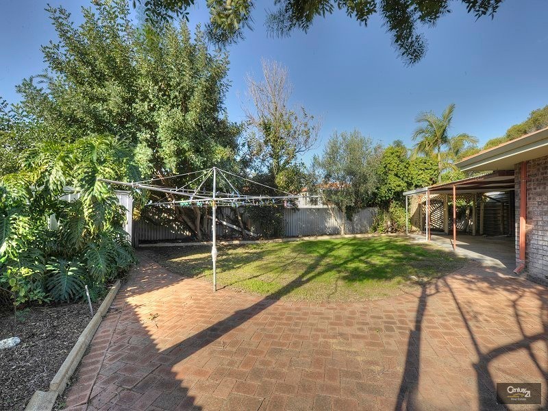 19 Thomson Street, Mandurah WA 6210