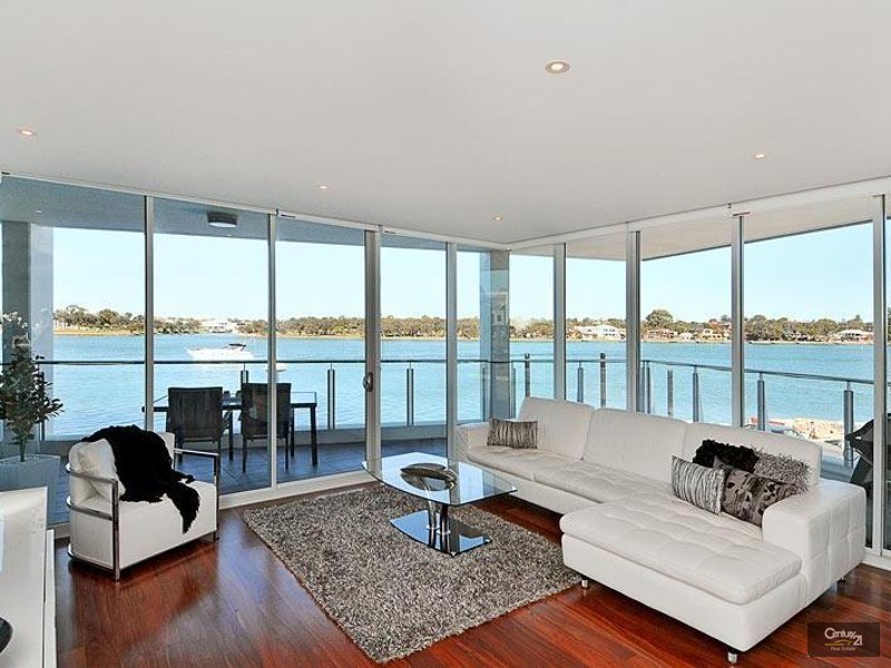 201/5 Marco Polo Drive, Mandurah WA 6210