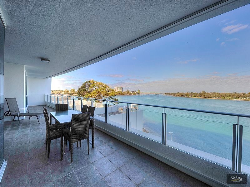 402/5 Marco Polo Drive, Mandurah WA 6210