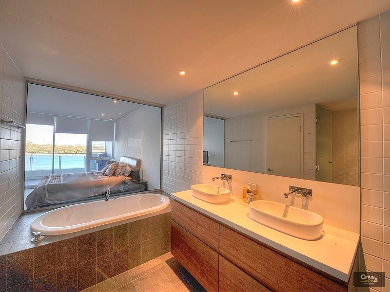 402/5 Marco Polo Drive, Mandurah WA 6210