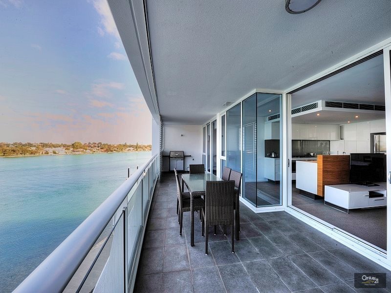 402/5 Marco Polo Drive, Mandurah WA 6210