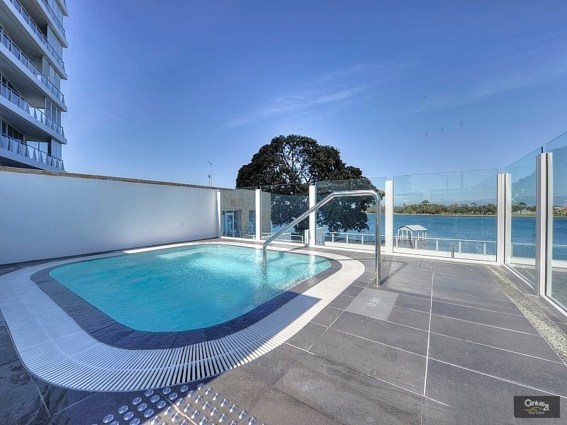 402/5 Marco Polo Drive, Mandurah WA 6210