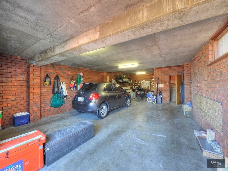 16 Carina Circle, Halls Head WA 6210