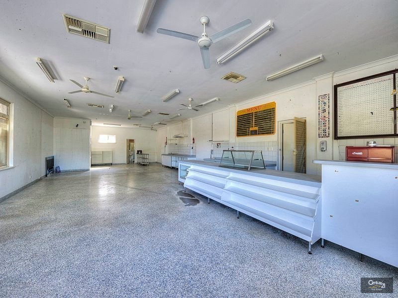 21 Casuarina Drive, Halls Head WA 6210