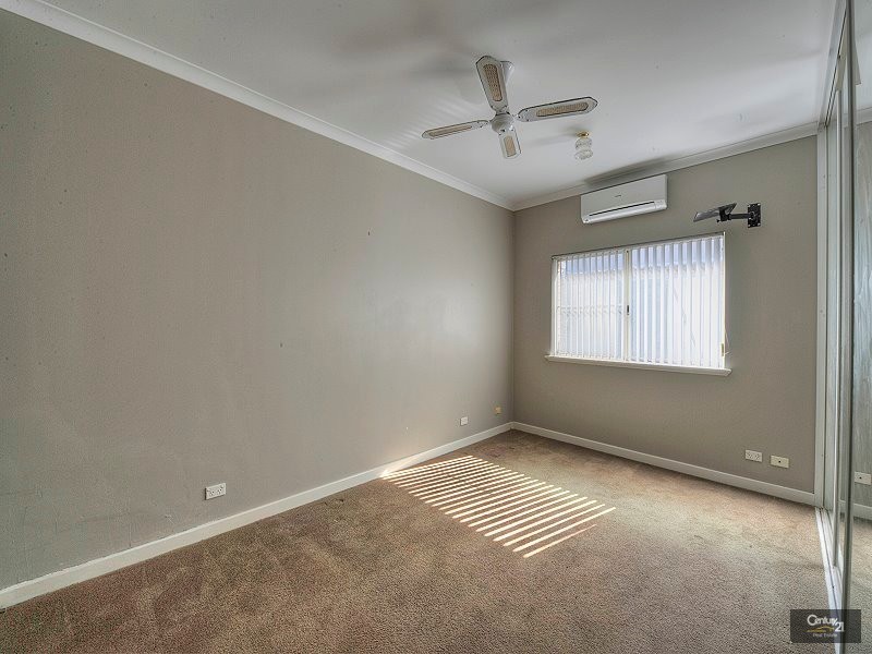21 Casuarina Drive, Halls Head WA 6210
