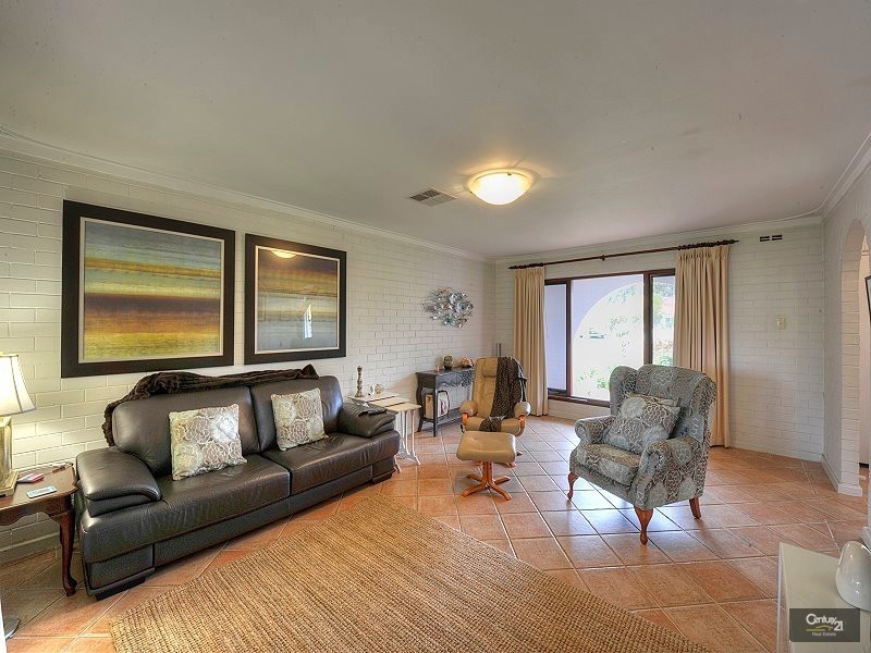 25 Bight Reefs Road, Singleton WA 6175