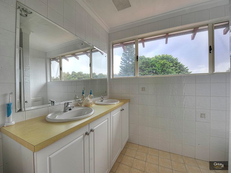 25 Bight Reefs Road, Singleton WA 6175