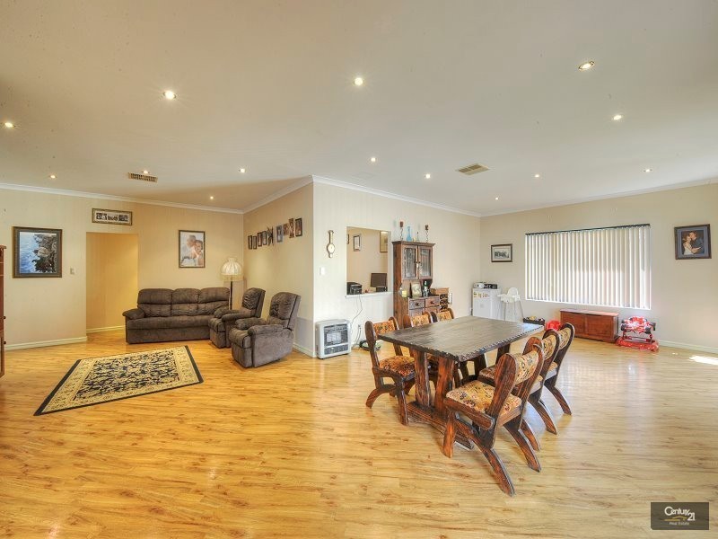 25 Guillardon Terrace, Madora Bay WA 6210