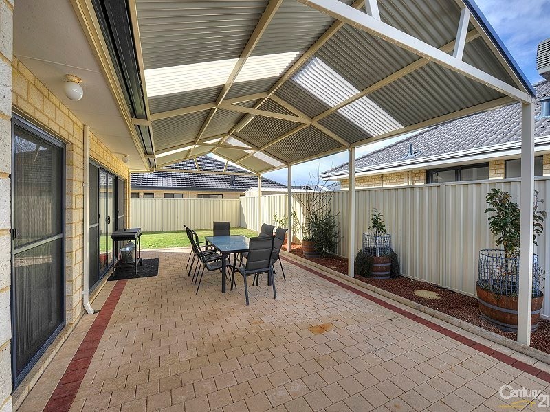 25 Guillardon Terrace, Madora Bay WA 6210