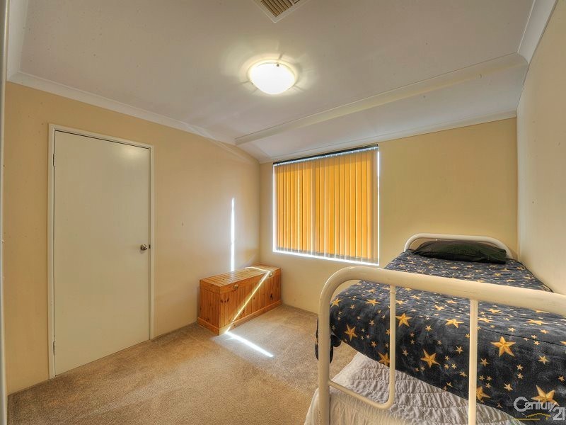 25 Guillardon Terrace, Madora Bay WA 6210