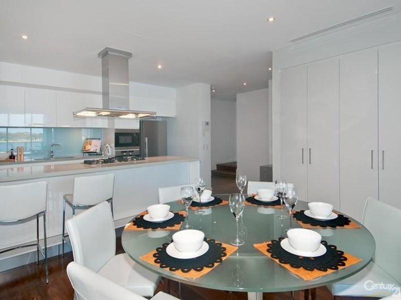 109 Seapoint 5 Marco Polo Drive, Mandurah WA 6210