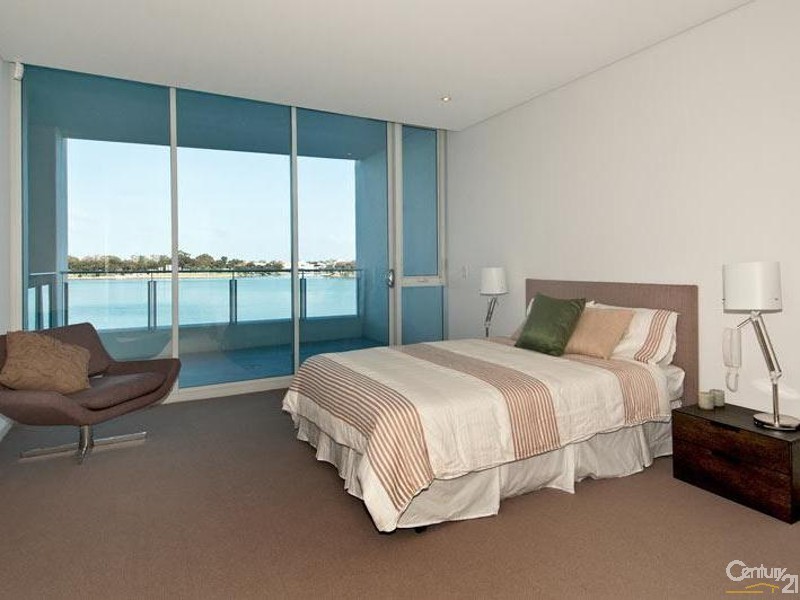 109 Seapoint 5 Marco Polo Drive, Mandurah WA 6210