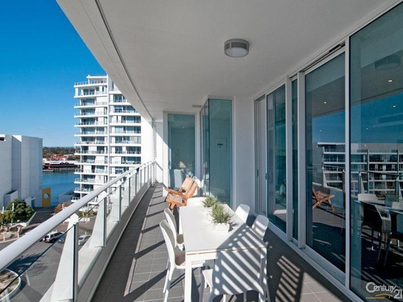 805/5 Marco Polo Drive, Mandurah WA 6210