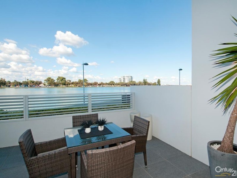 104/3 Marco Polo Drive, Mandurah WA 6210