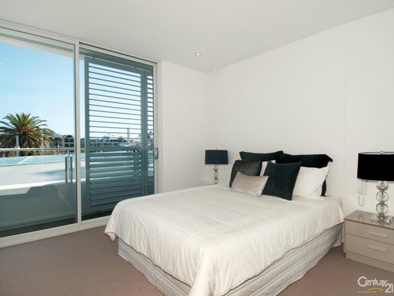 306/3 Marco Polo Drive, Mandurah WA 6210