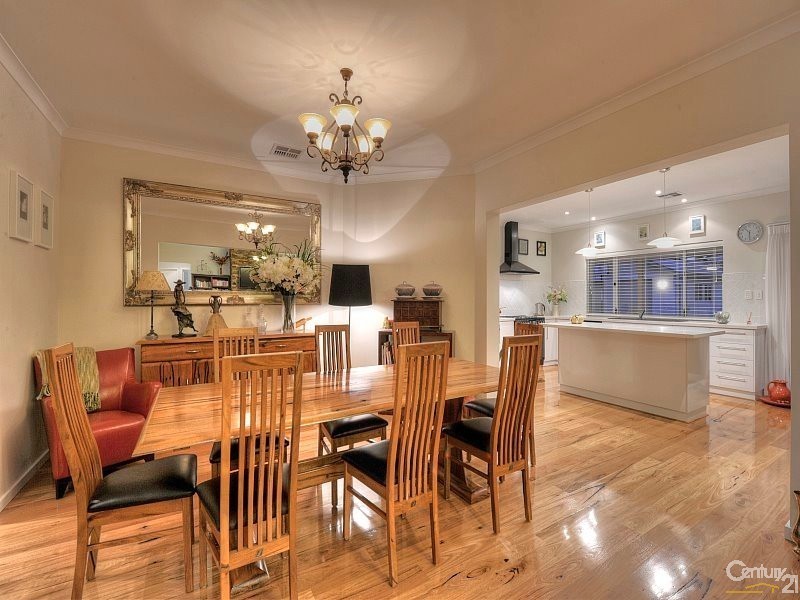 21 Arramall Trail, Lakelands WA 6180