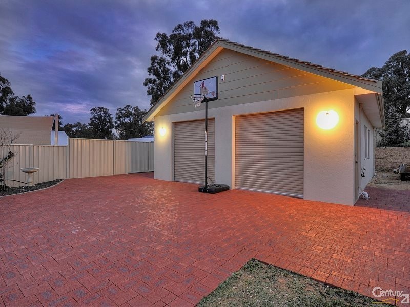 21 Arramall Trail, Lakelands WA 6180