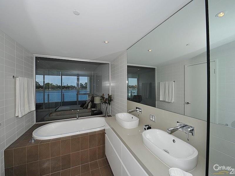 102 Bridgepoint, The Point, Mandurah WA 6210