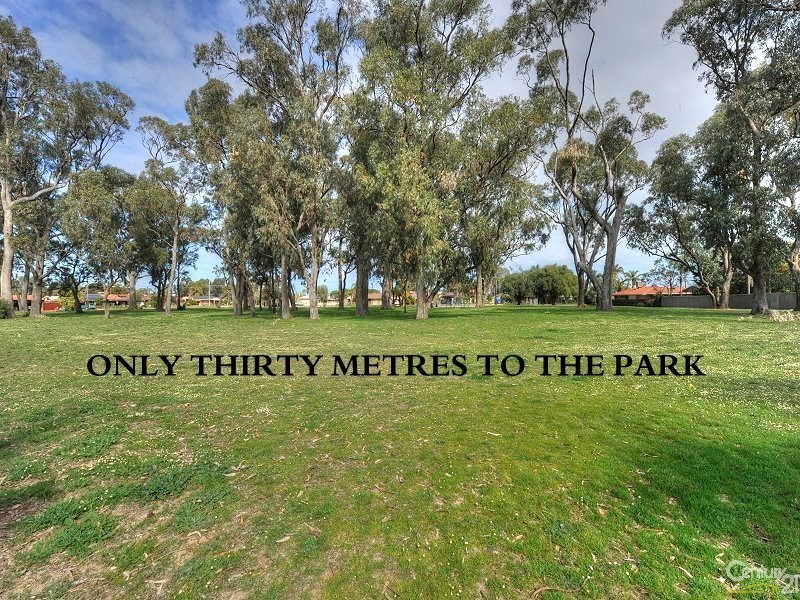 1 Feltin Place, Dudley Park WA 6210