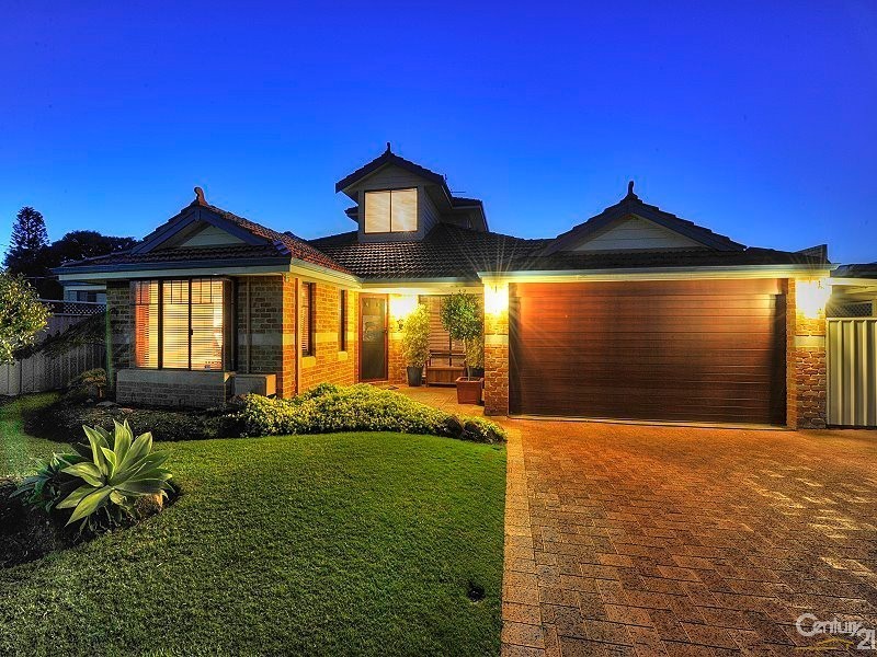 14 Tallas Road, Silver Sands WA 6210