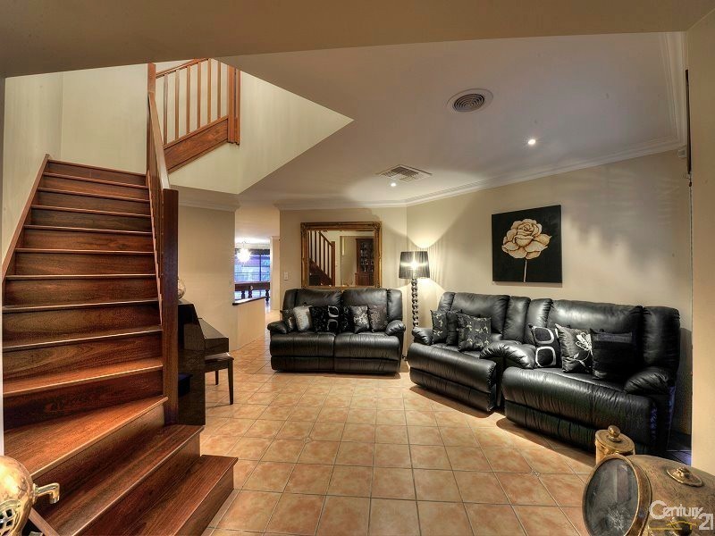 14 Tallas Road, Silver Sands WA 6210