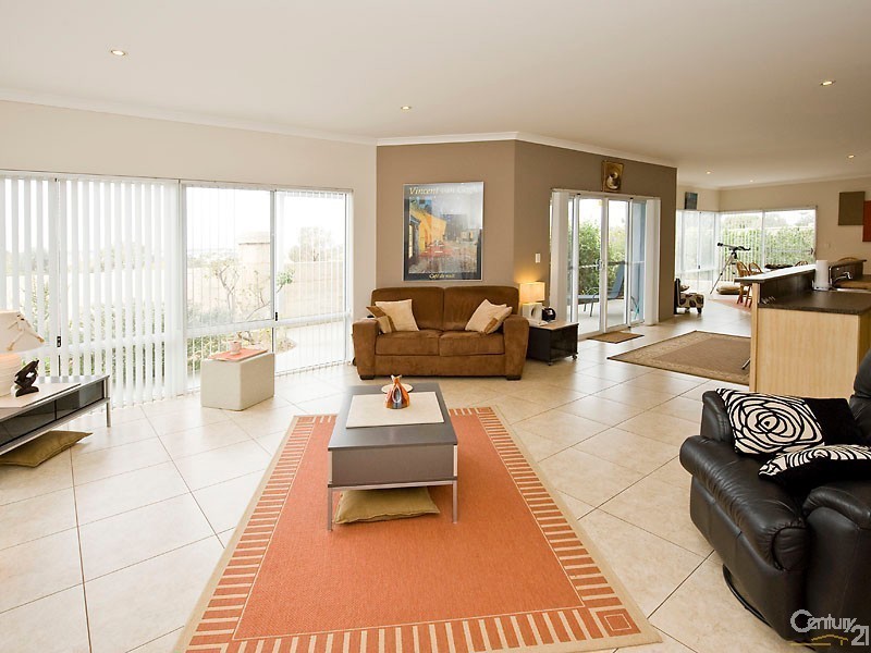 33 Peppertree Close, Wannanup WA 6210