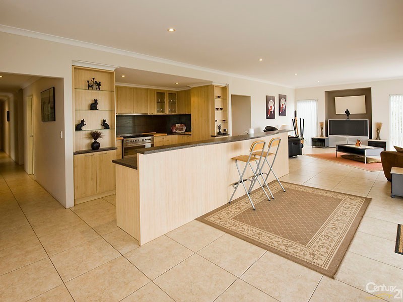 33 Peppertree Close, Wannanup WA 6210