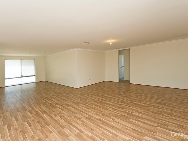 22 Oakwood Gate, Meadow Springs WA 6210