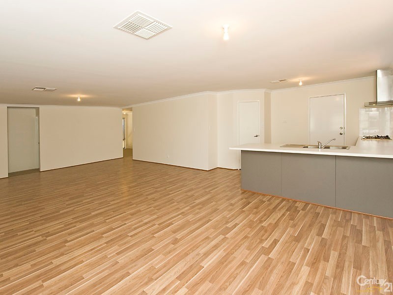 22 Oakwood Gate, Meadow Springs WA 6210