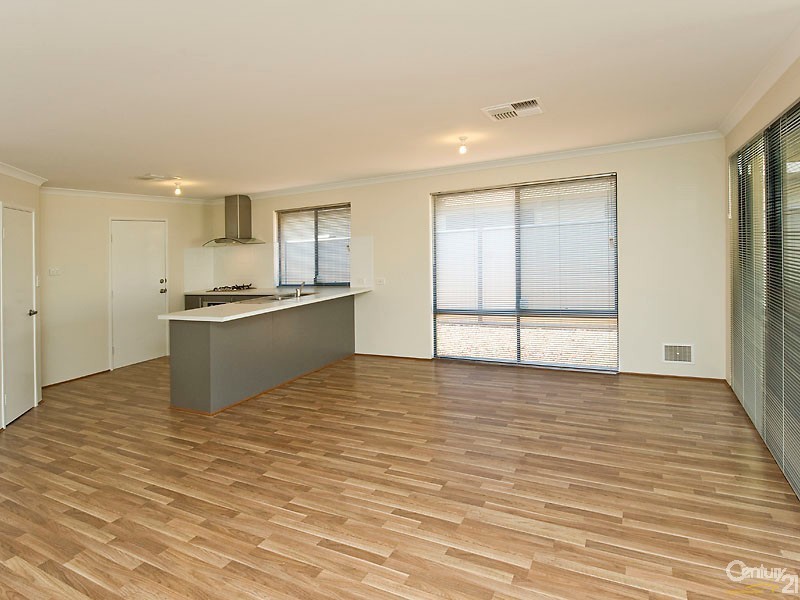 22 Oakwood Gate, Meadow Springs WA 6210