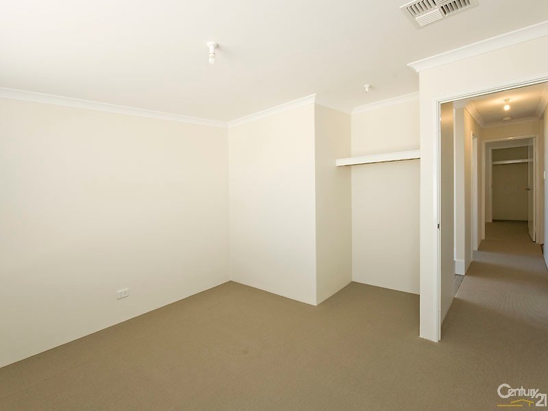 22 Oakwood Gate, Meadow Springs WA 6210