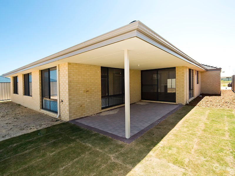 22 Oakwood Gate, Meadow Springs WA 6210